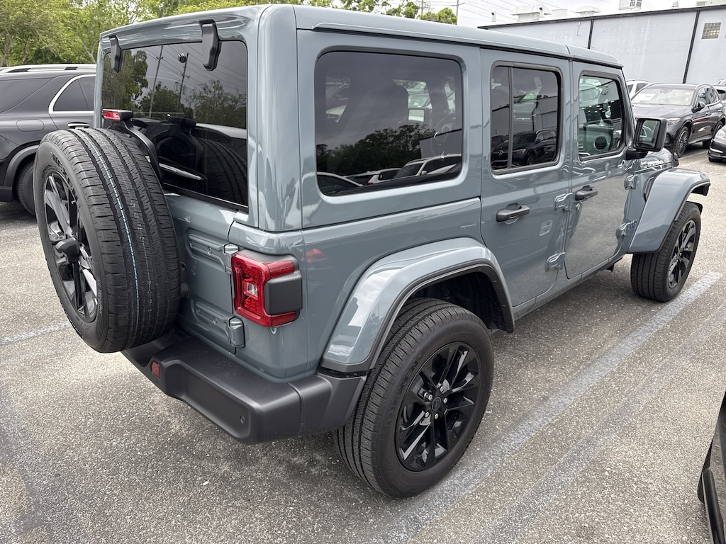 Used 2025 Jeep Wrangler 4xe Sahara SUV