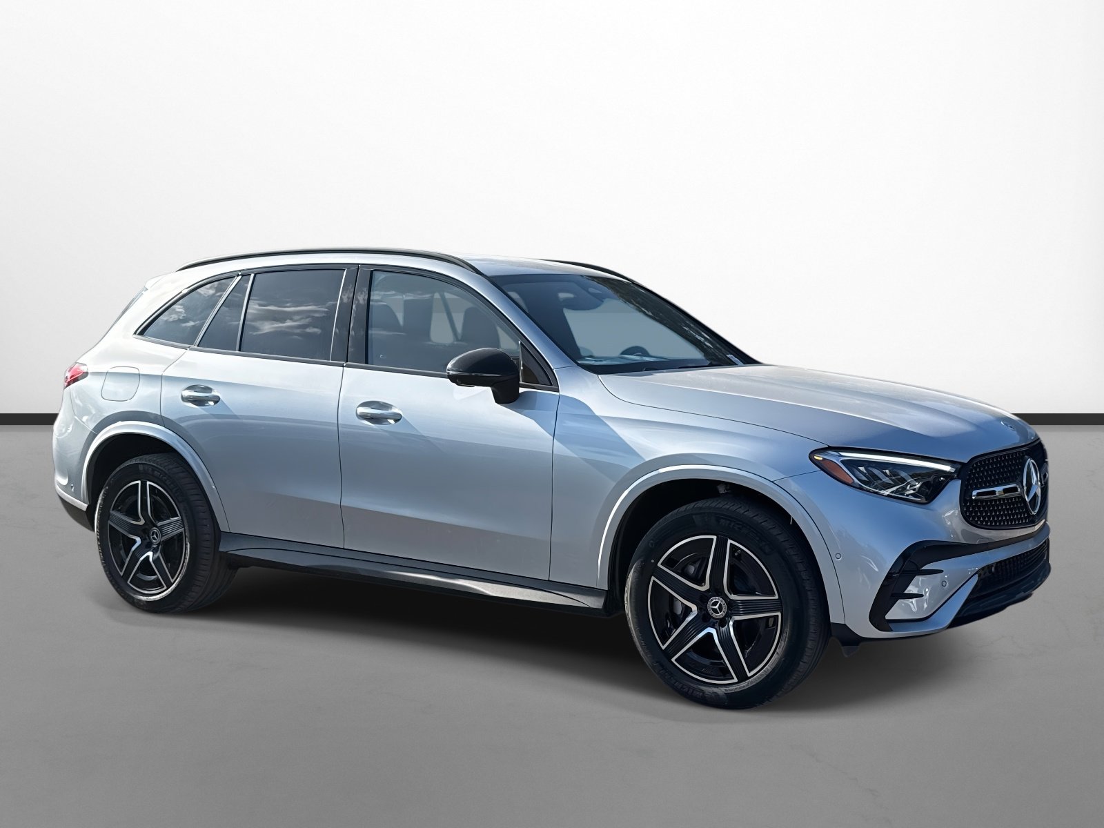 2026 Mercedes-Benz GLC Base's photo