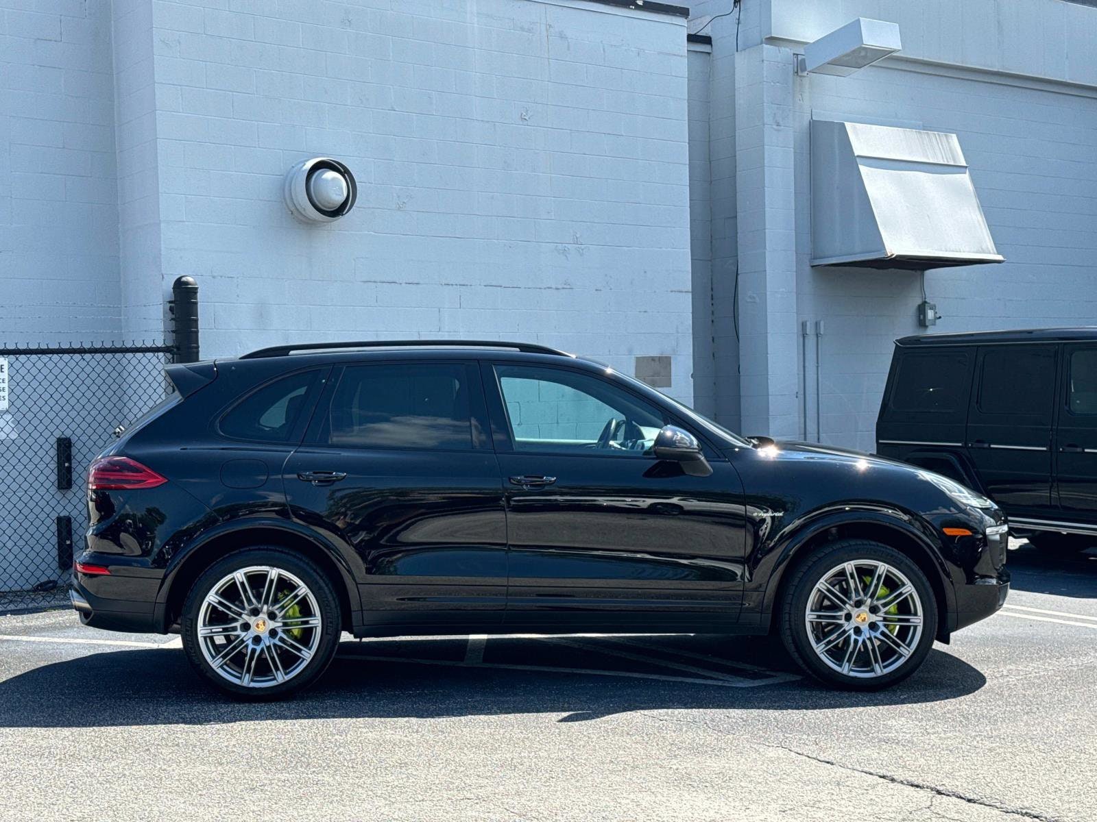 Used 2017 Porsche Cayenne Platinum Edition with VIN WP1AE2A26HLA75540 for sale in Jacksonville, FL