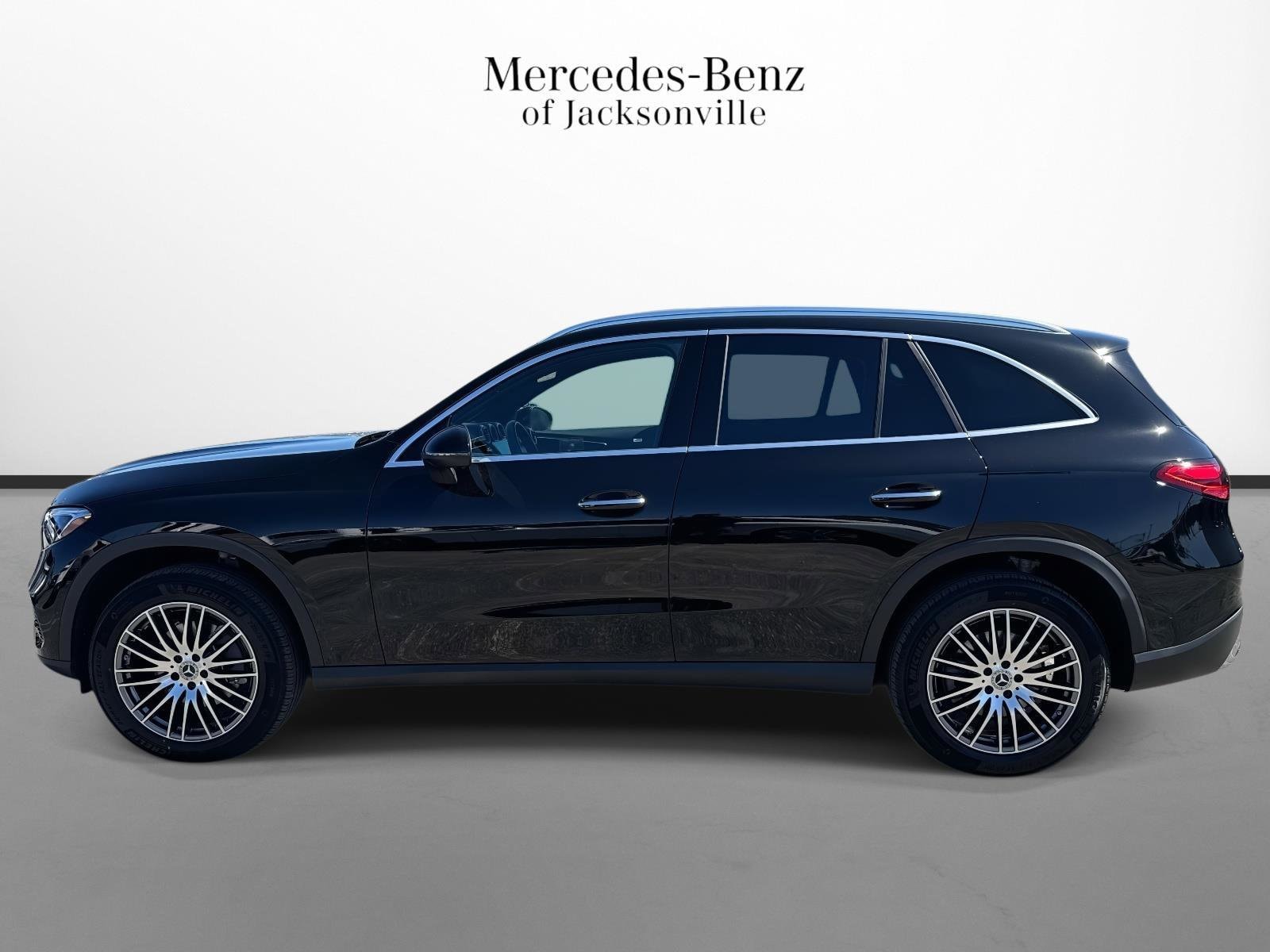 2025 Mercedes-Benz GLC Base - Photo 6