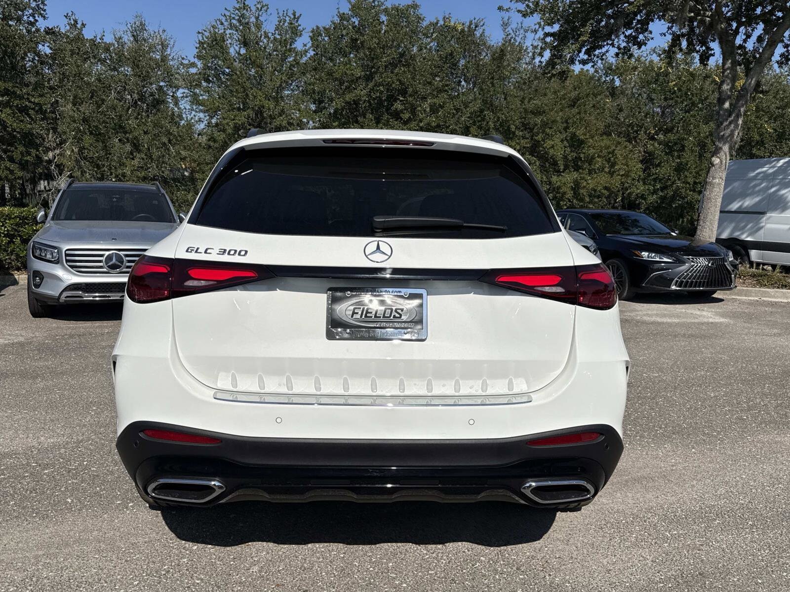 2026 Mercedes Benz GLC 300 photo 4