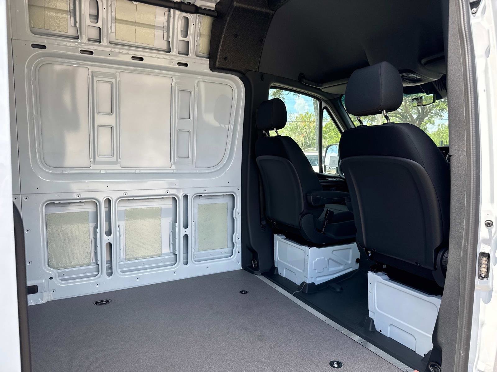 2025 Mercedes-Benz Sprinter Crew Van Base - Photo 14