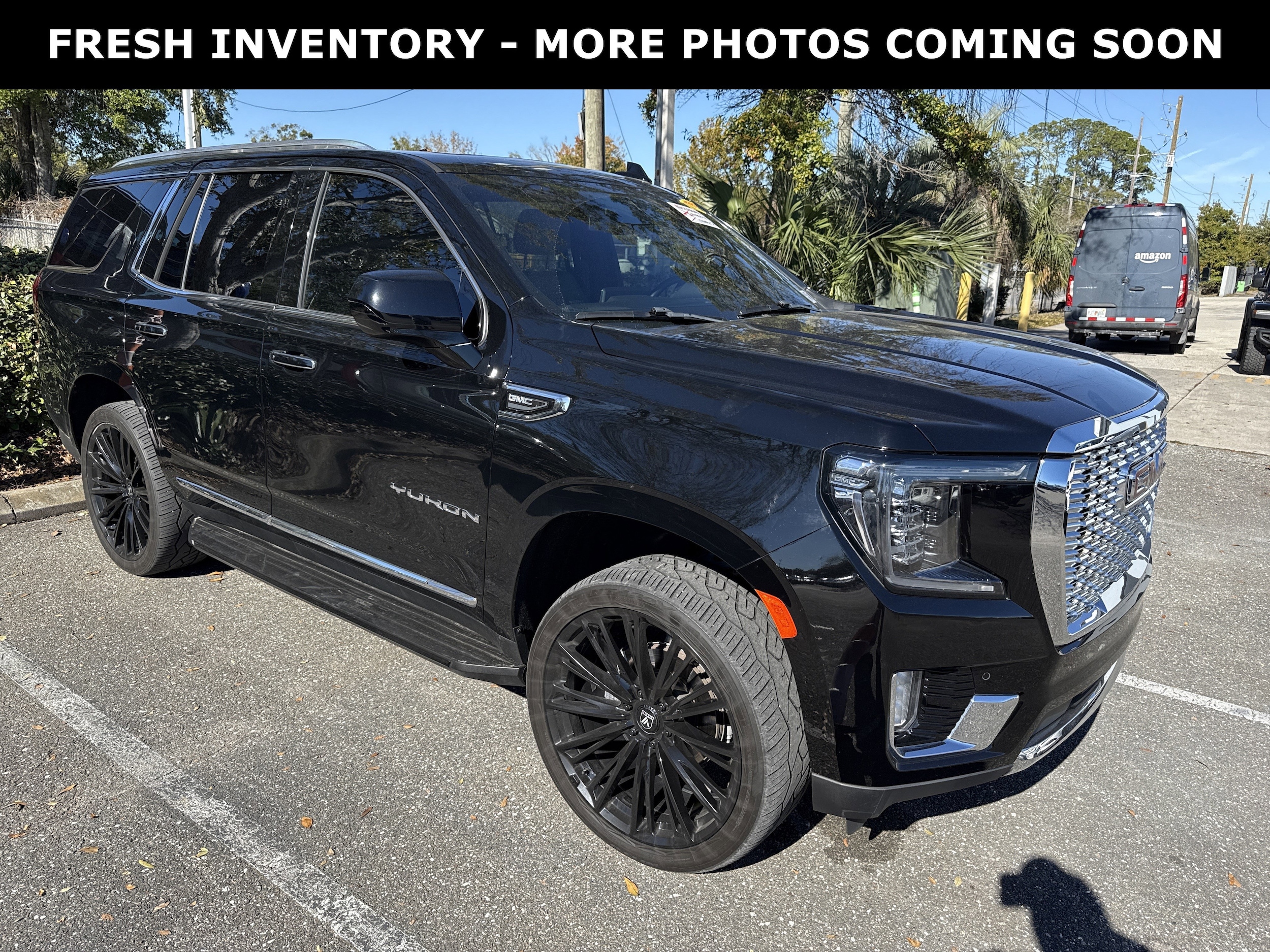 2022 GMC Yukon SLT's photo