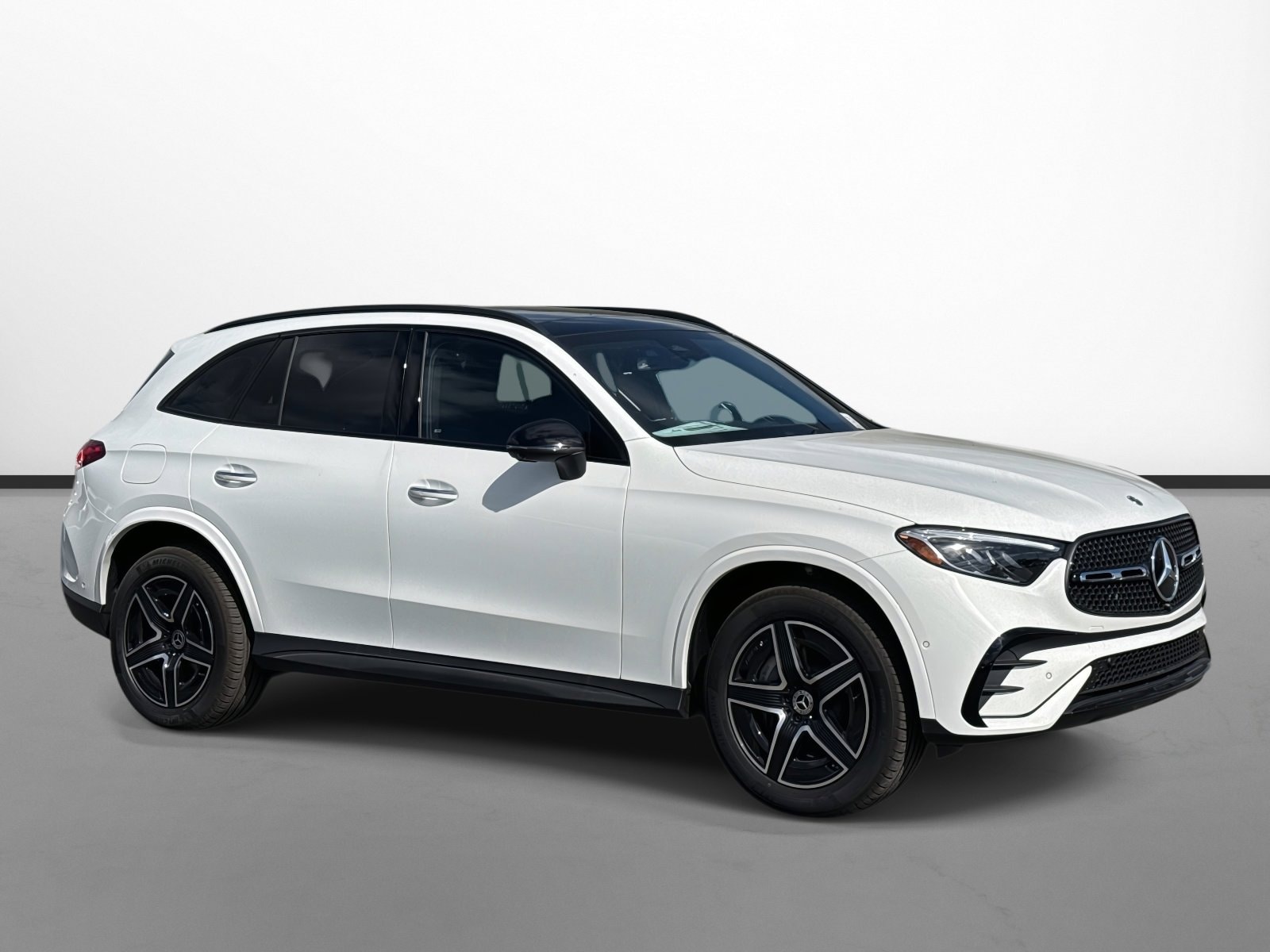 2025 Mercedes-Benz GLC Base's photo
