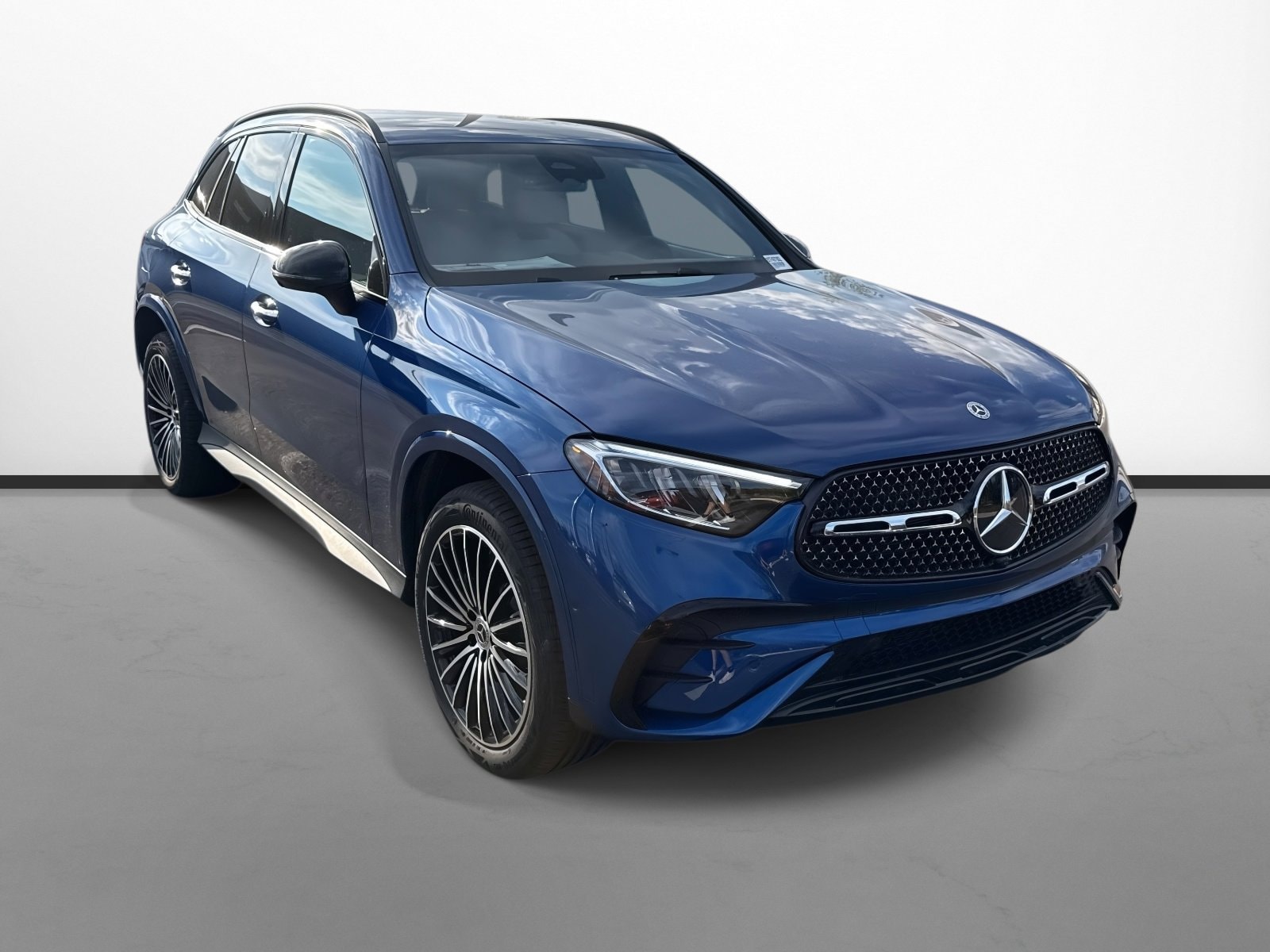 2026 Mercedes-Benz GLC Base's photo