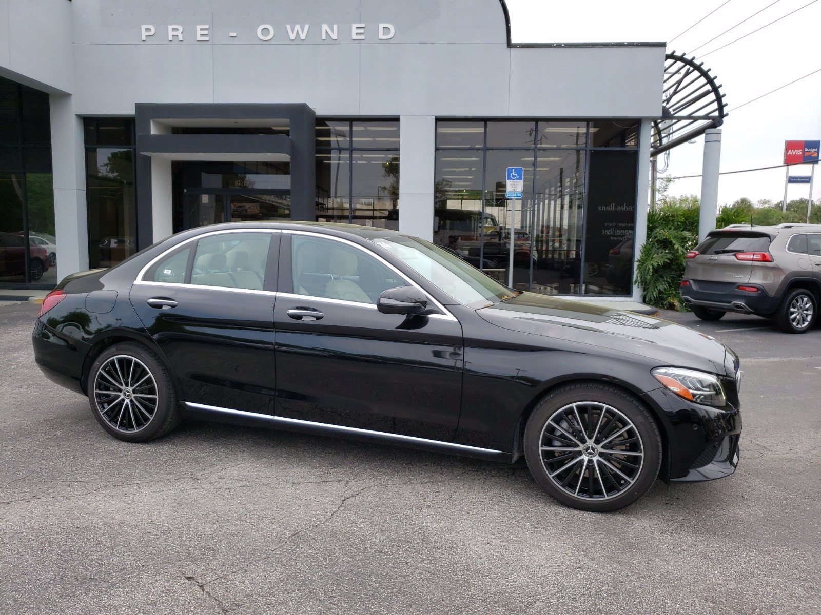 Used 2020 Mercedes-Benz C-Class Sedan C300 with VIN W1KWF8DB4LR593662 for sale in Glencoe, IL