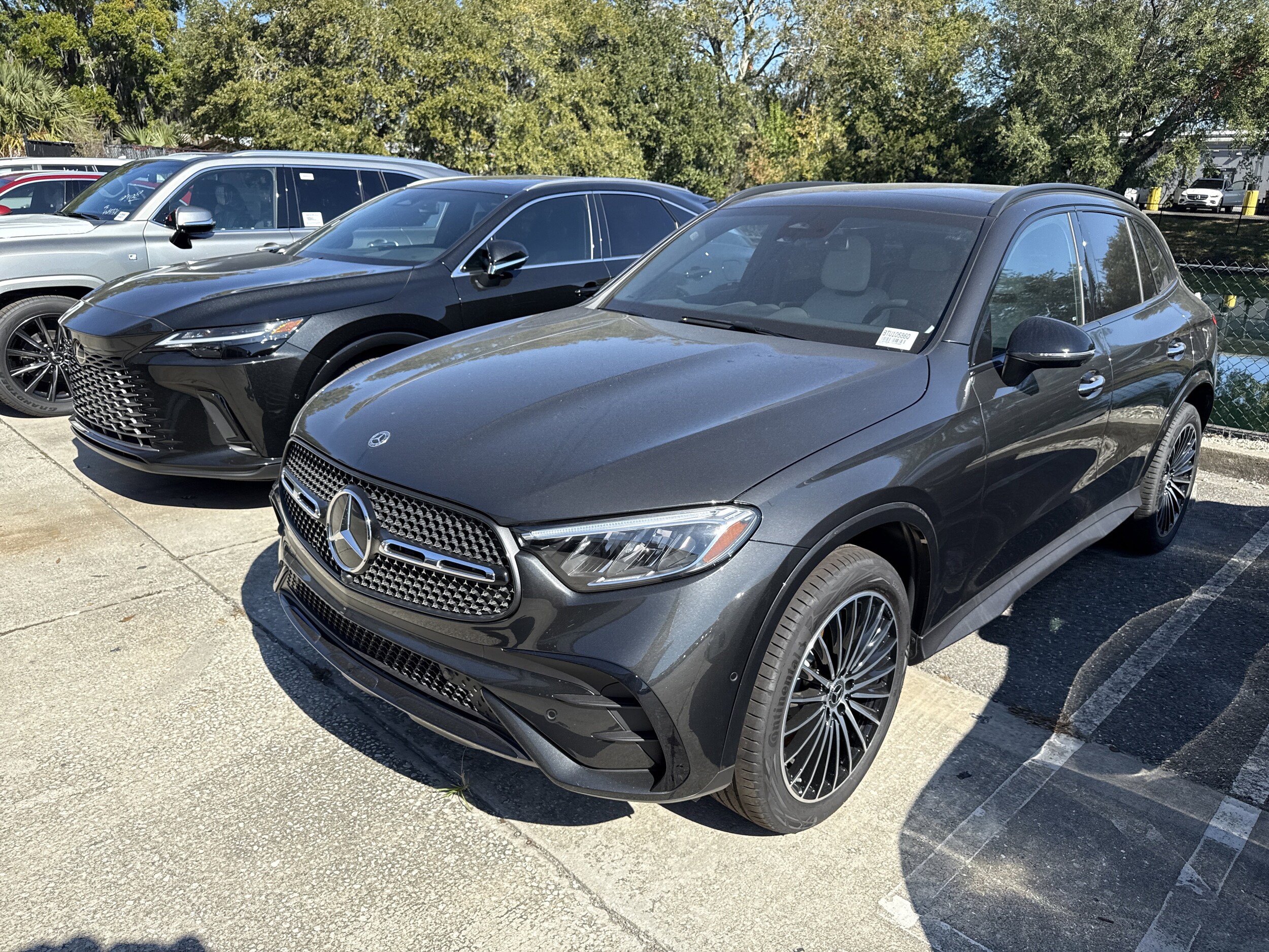 2026 Mercedes Benz GLC 300 4MATIC photo 4
