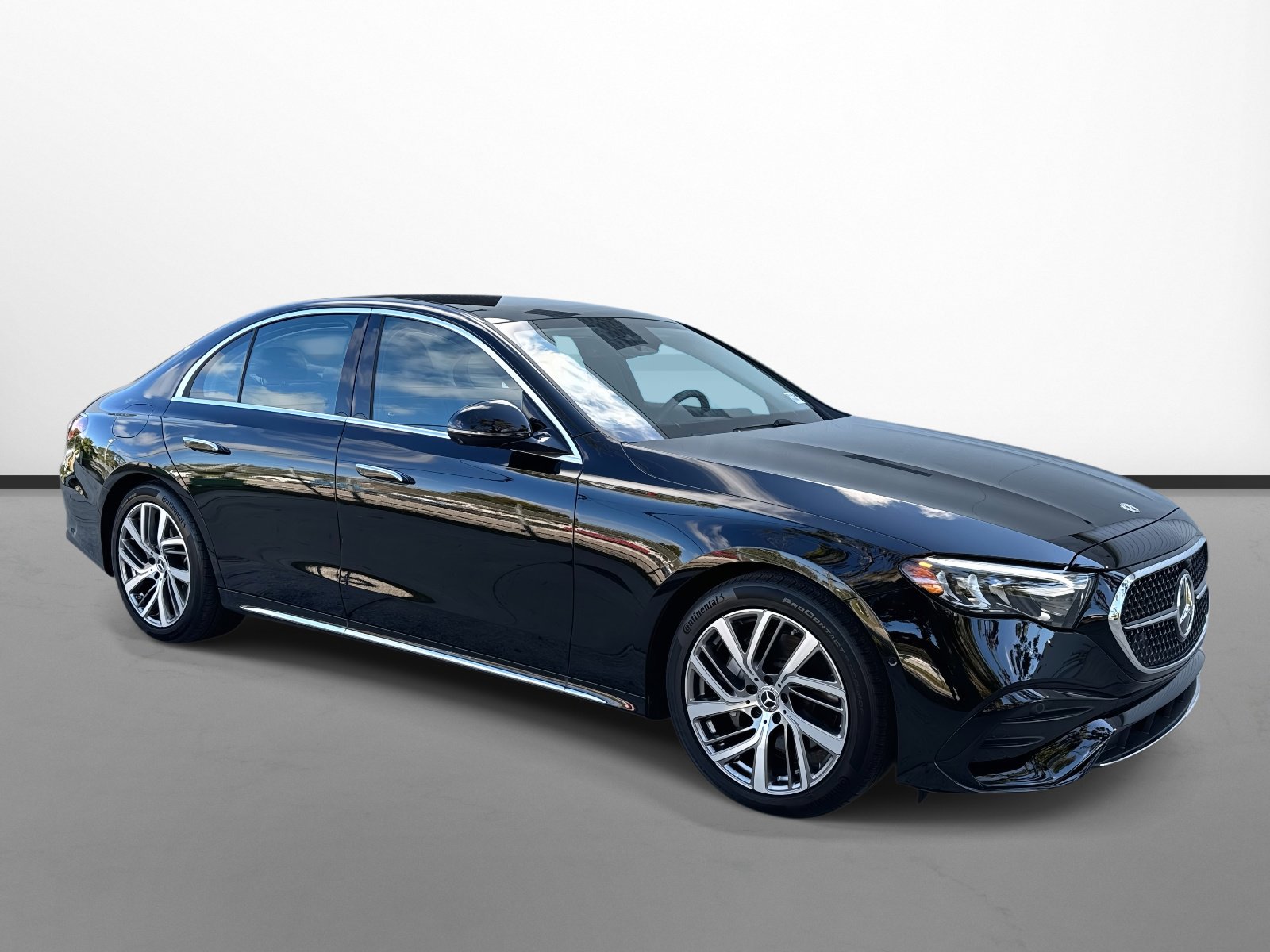 2025 Mercedes-Benz E-Class E350's photo