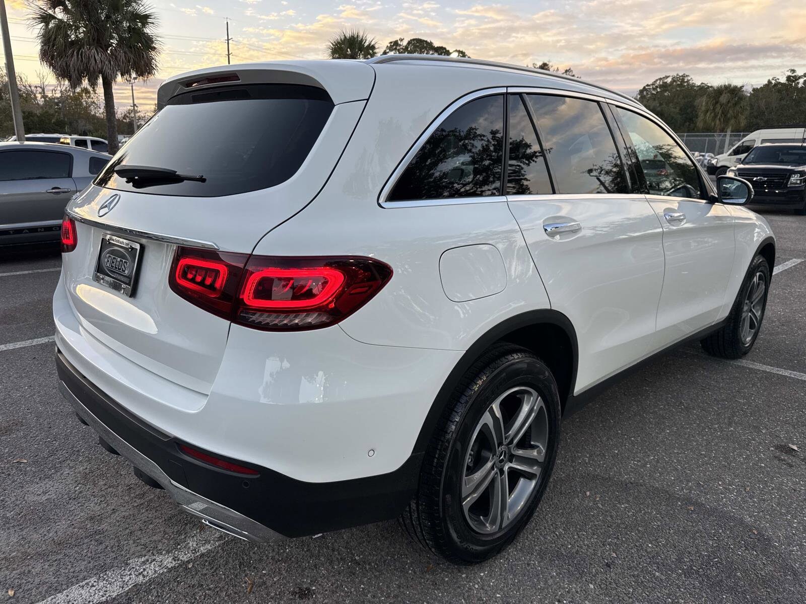 2021 Mercedes Benz GLC 300 photo 3