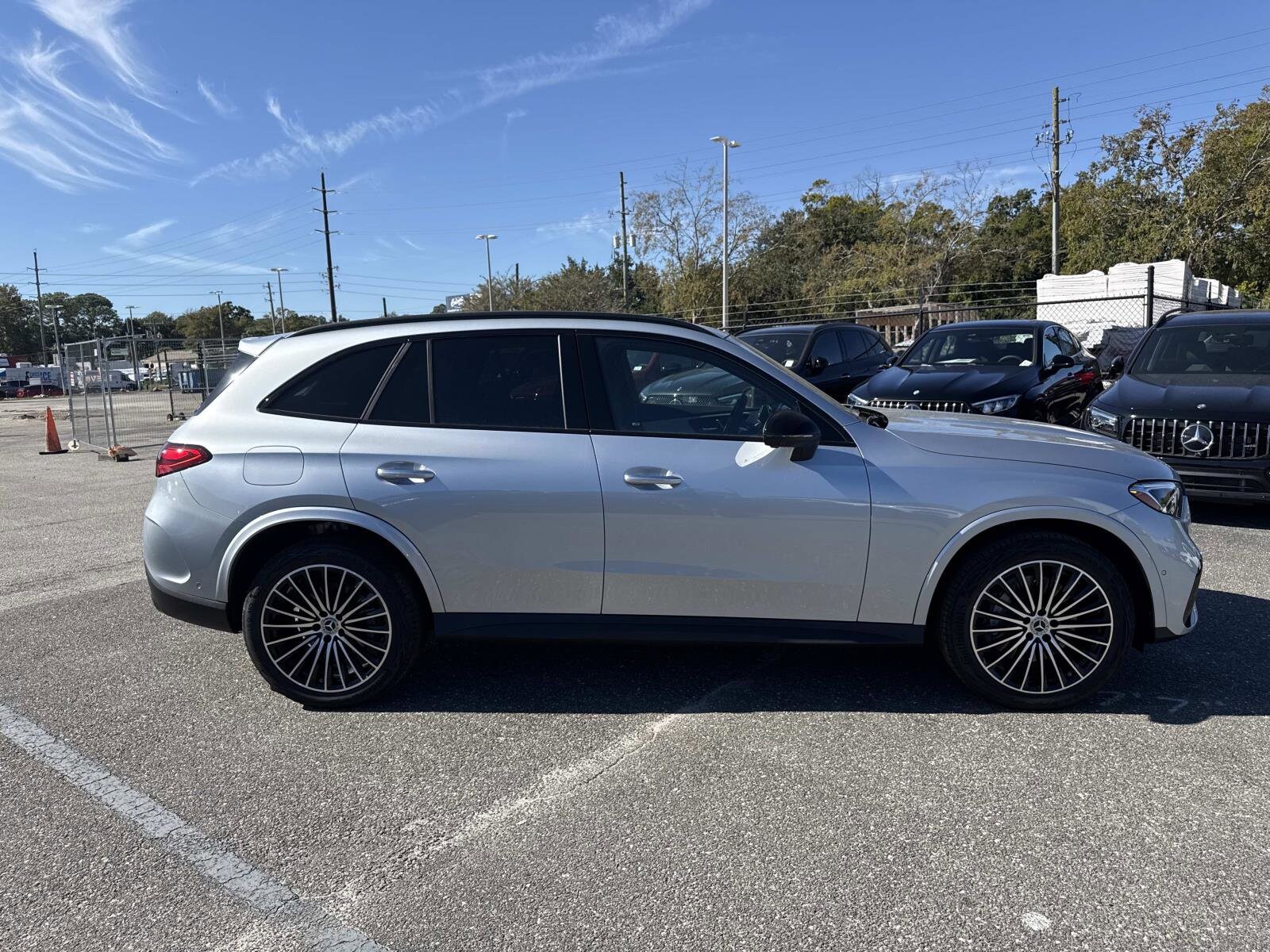 2026 Mercedes Benz GLC 300 4MATIC photo 2