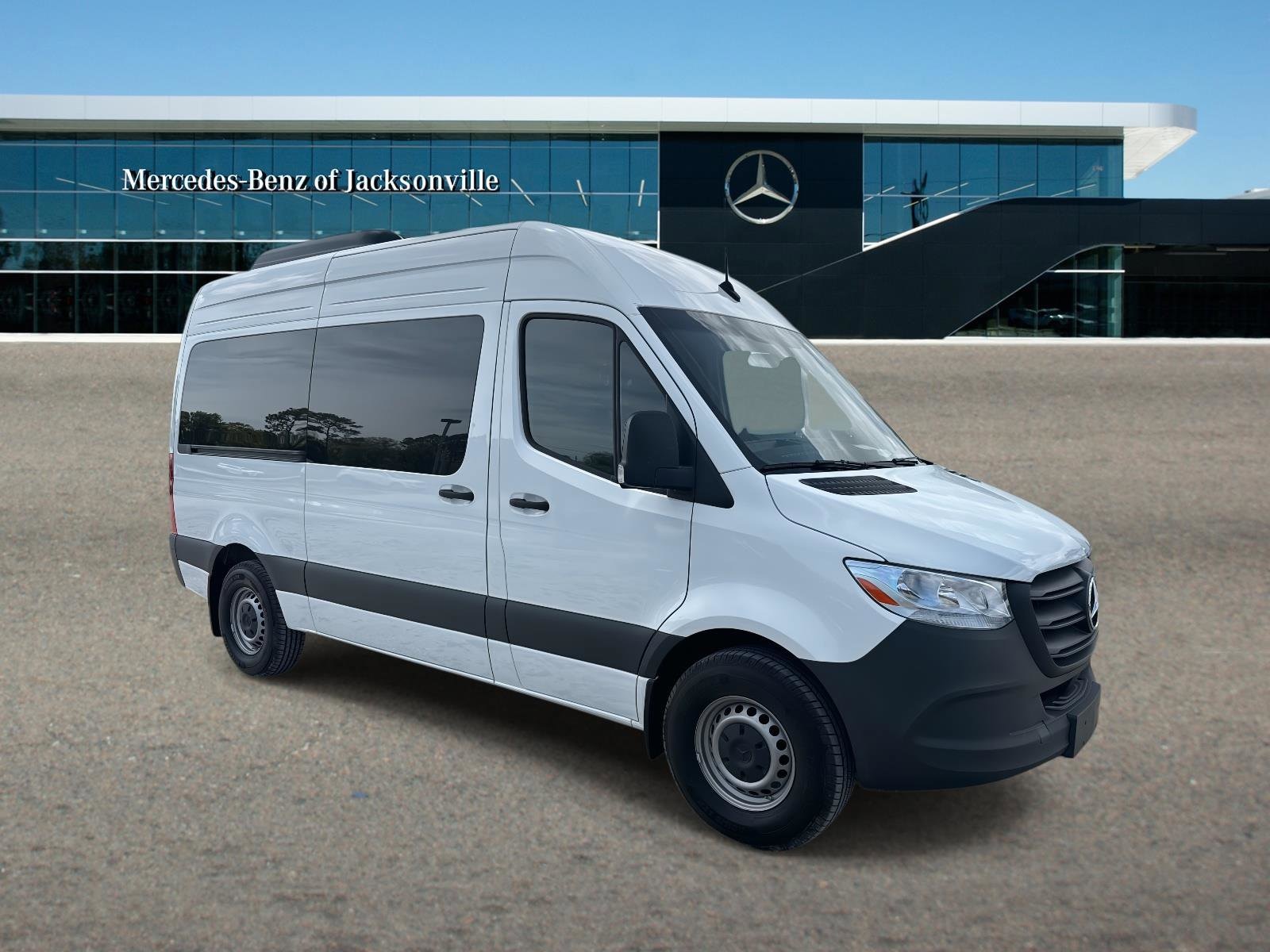 2024 Mercedes-Benz Sprinter 2500 144 WB's photo