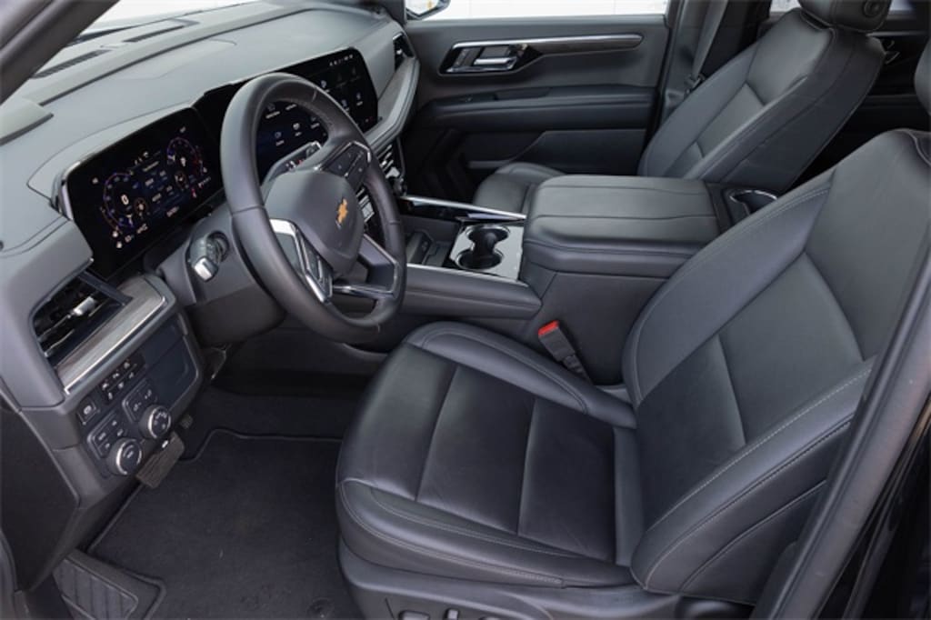 Used 2025 Chevrolet Suburban LT SUV