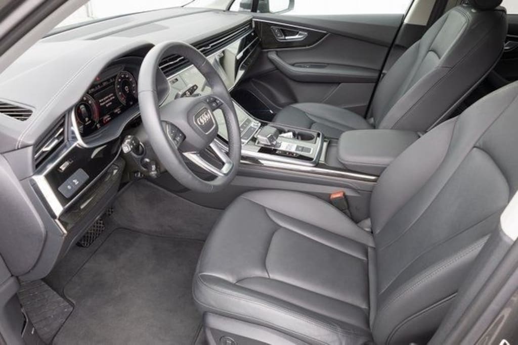 Used 2024 Audi Q7 55 Premium SUV