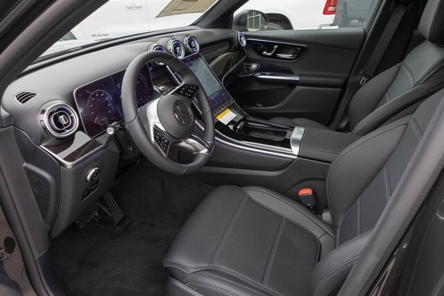 2025 Mercedes Benz GLC 350e 4MATIC photo 2