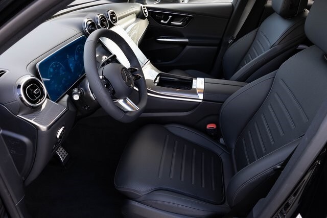 2026 Mercedes Benz GLC 300 4MATIC photo 2