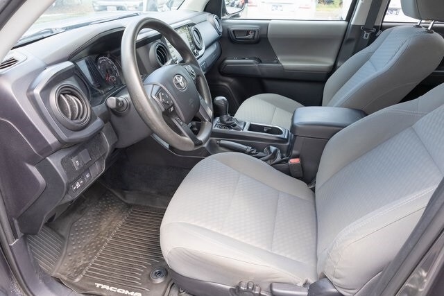 2021 Toyota Tacoma TRD Sport V6 photo 2