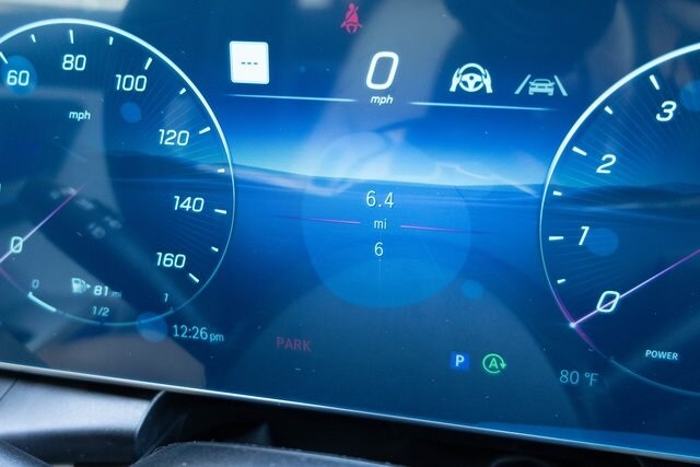 2026 Mercedes Benz GLC 300 4MATIC photo 3