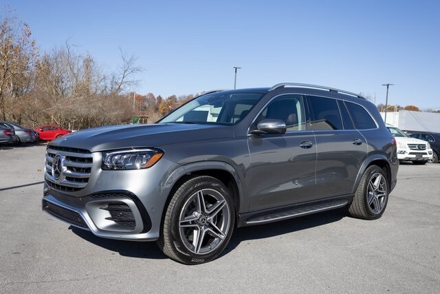 2026 Mercedes Benz GLS 450 4MATIC photo 3