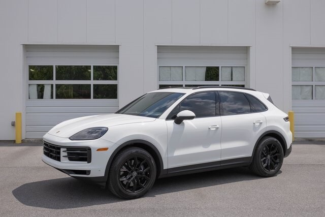 2024 Porsche Cayenne photo 4