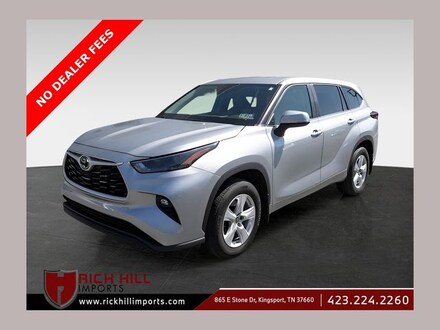 Featured used 2024 Toyota Highlander LE SUV for sale in Kingsport, TN