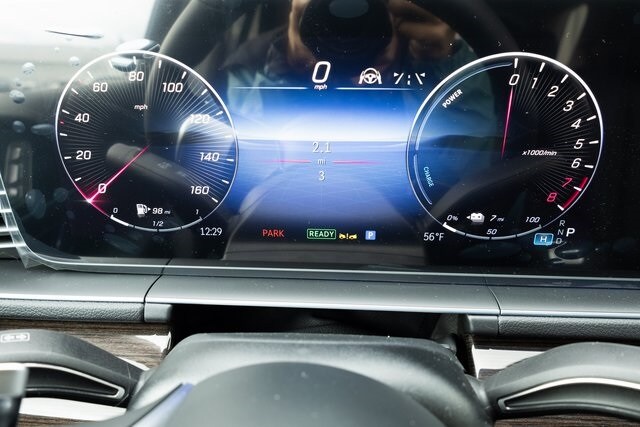 2025 Mercedes Benz GLE 450e 4MATIC photo 2