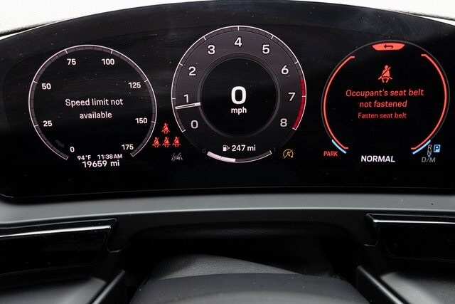 2024 Porsche Cayenne photo 3