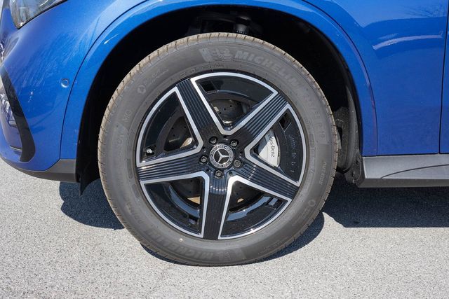 2026 Mercedes-Benz GLC Base - Photo 4