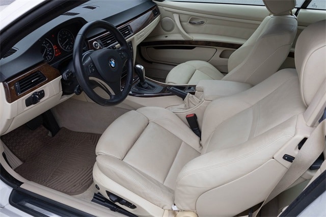 Used 2007 BMW 3 Series 328i with VIN WBAWL13517PX14927 for sale in Kingsport, TN