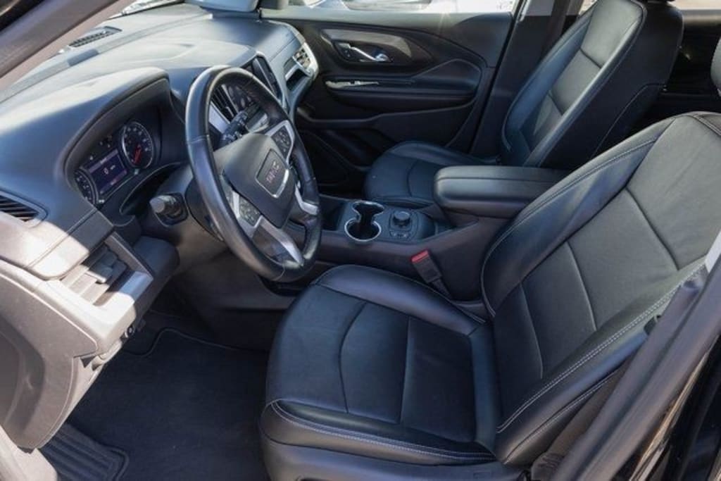 Used 2023 GMC Terrain SLT SUV