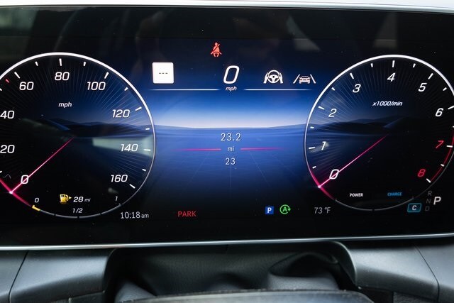 2025 Mercedes Benz GLC 300 4MATIC photo 3