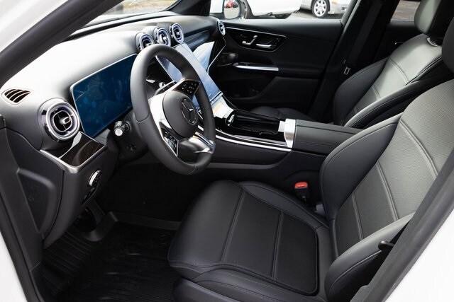 2026 Mercedes Benz GLC 300 4MATIC photo 2