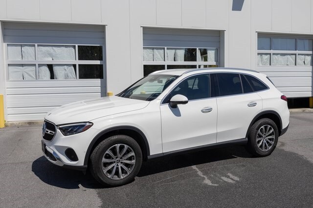 2024 Mercedes Benz GLC 300 4MATIC photo 4