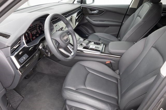 2024 Audi Q7 55 Premium photo 2