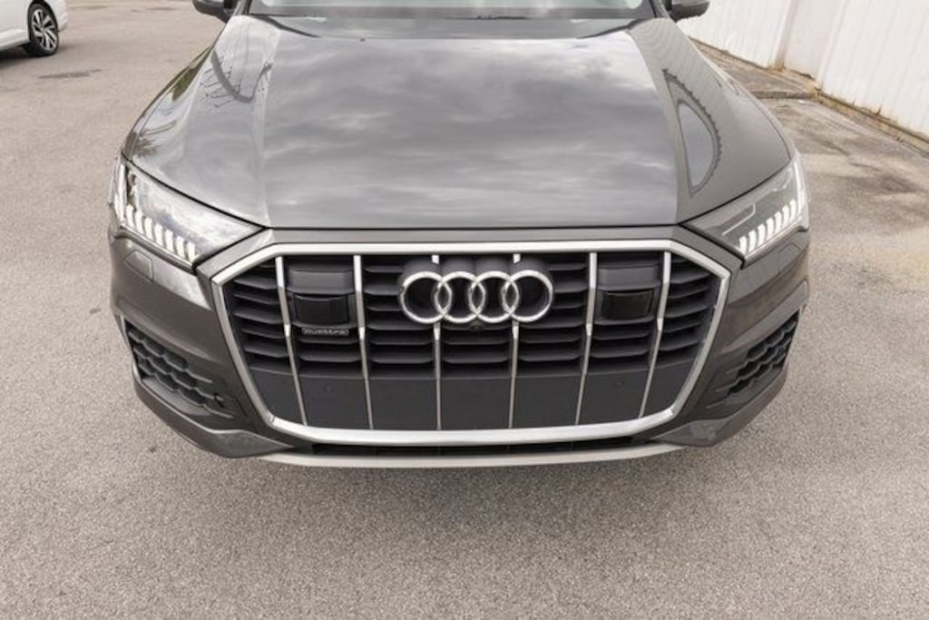 Used 2024 Audi Q7 55 Premium SUV