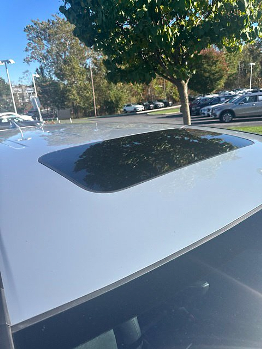 Used 2024 Honda Odyssey Elite Van