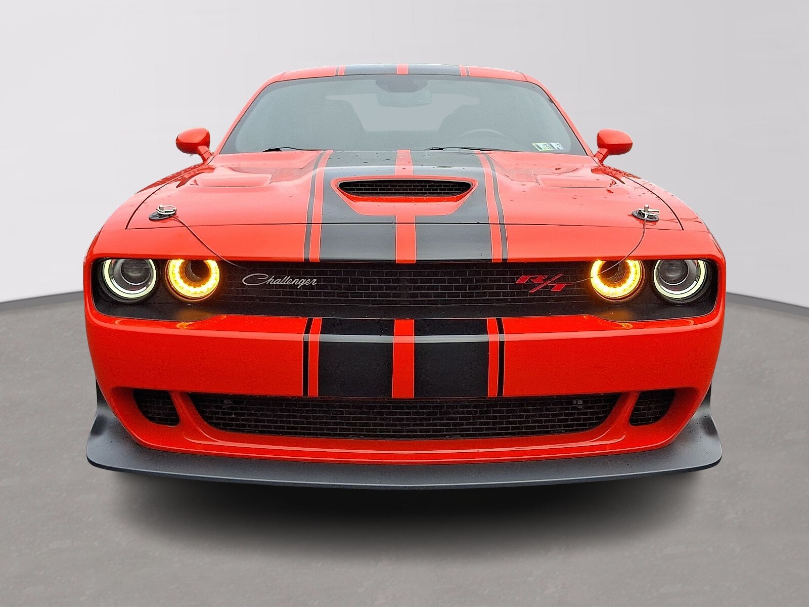 2019 Dodge Challenger R/T Scat Pack Widebody photo 2