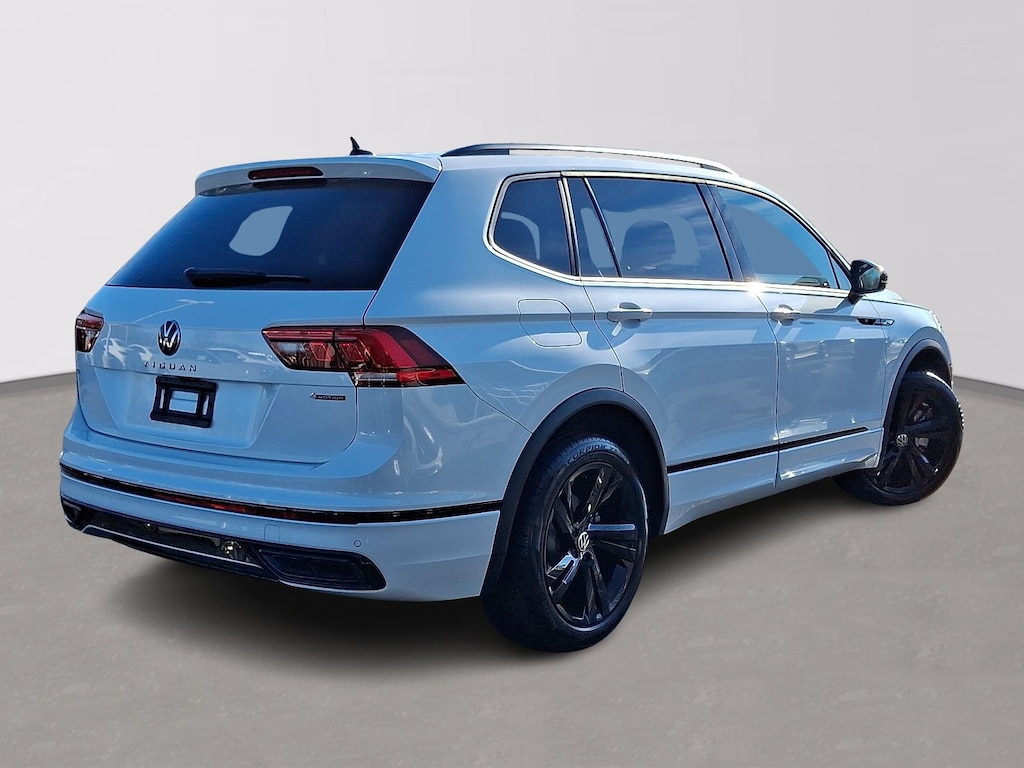 Used 2024 Volkswagen Tiguan 2.0T SE R-Line Black SUV