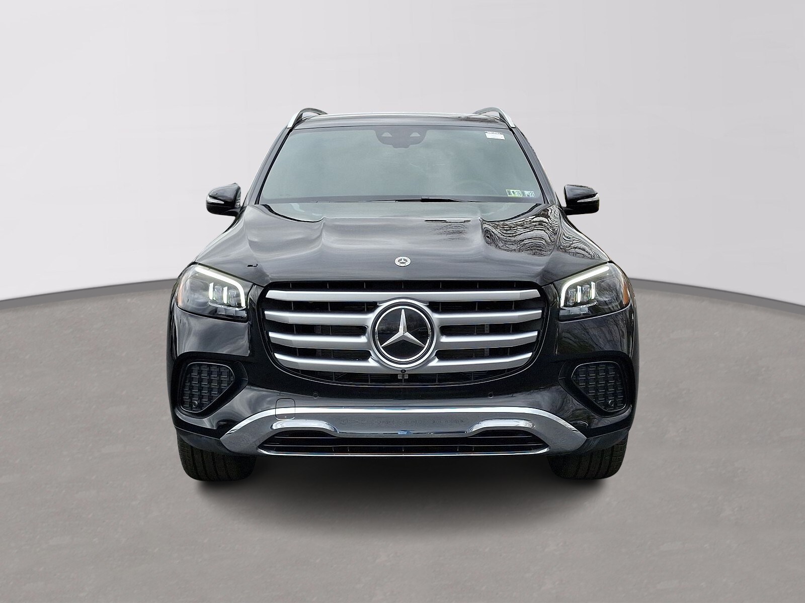 2025 Mercedes Benz GLS 450 4MATIC photo 2