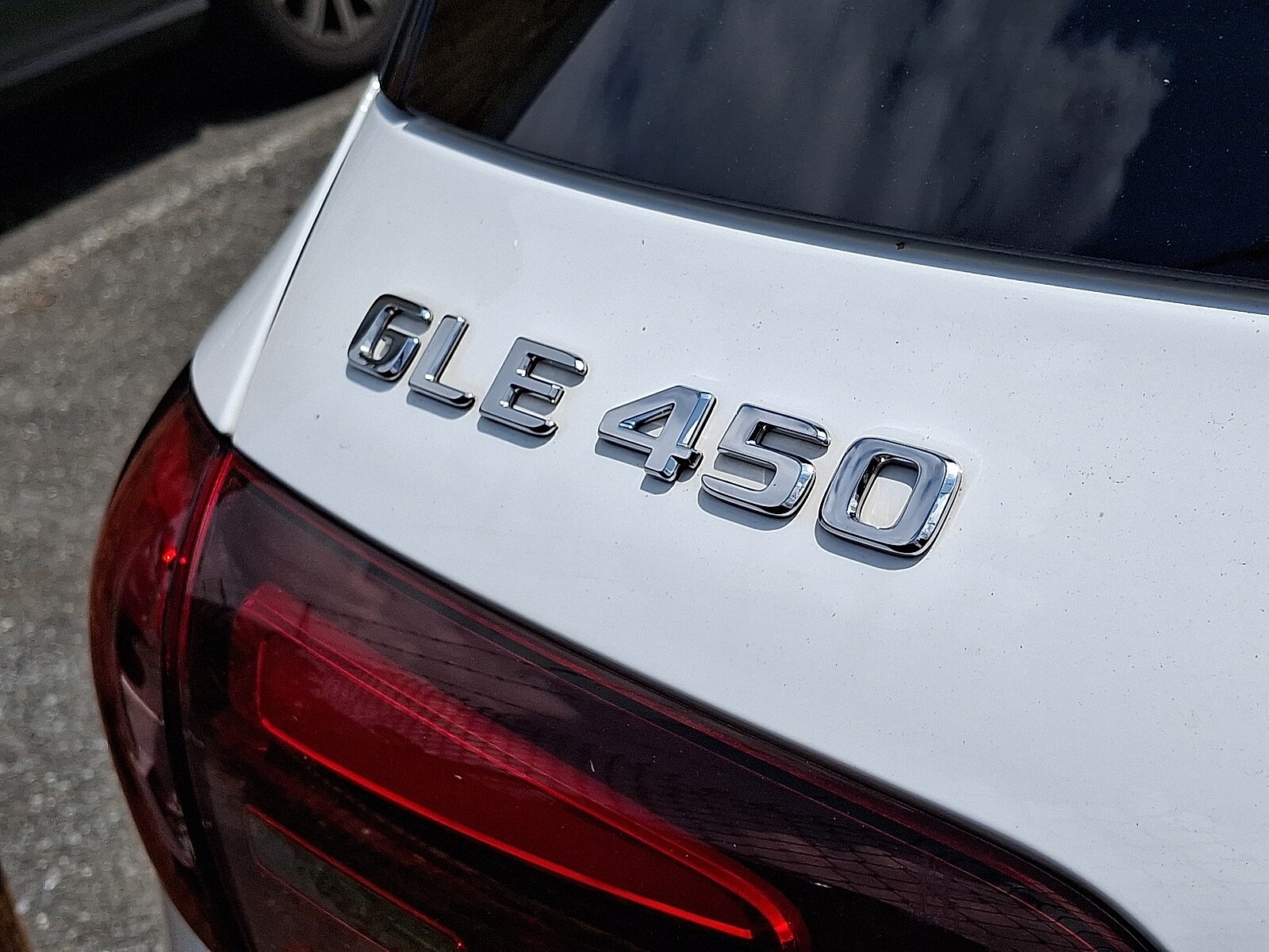 2024 Mercedes Benz GLE 450 4MATIC photo 2