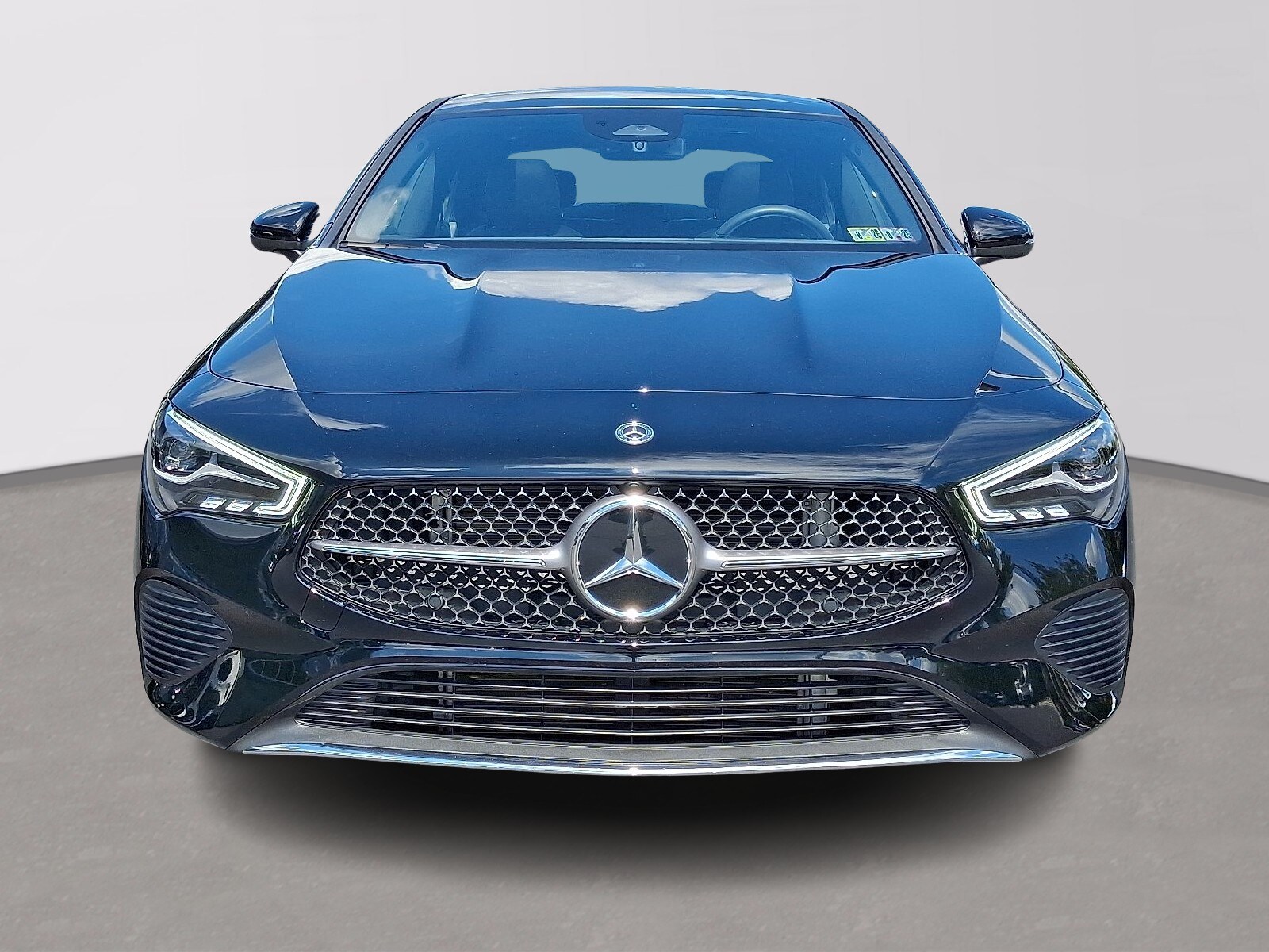 2025 Mercedes Benz CLA 250 4MATIC photo 2