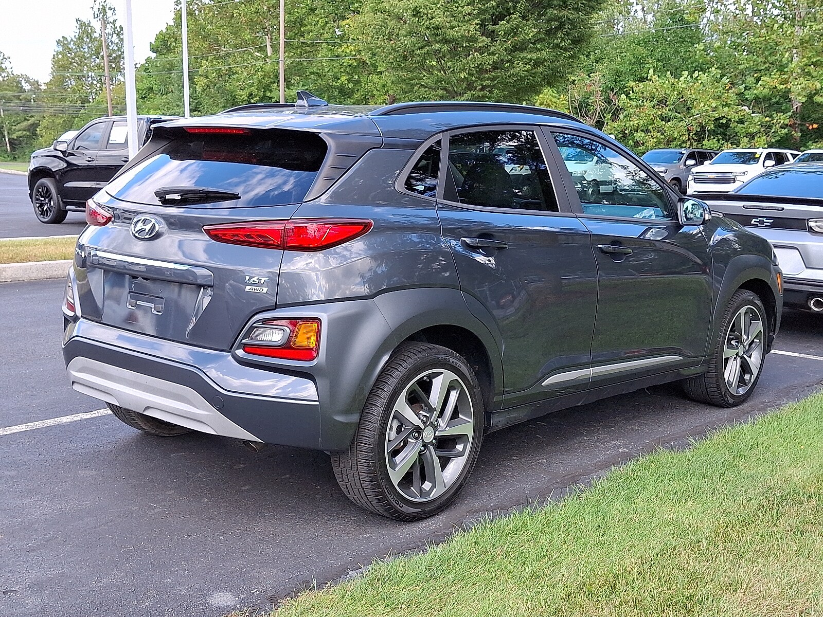 2020 Hyundai Kona Limited photo 3