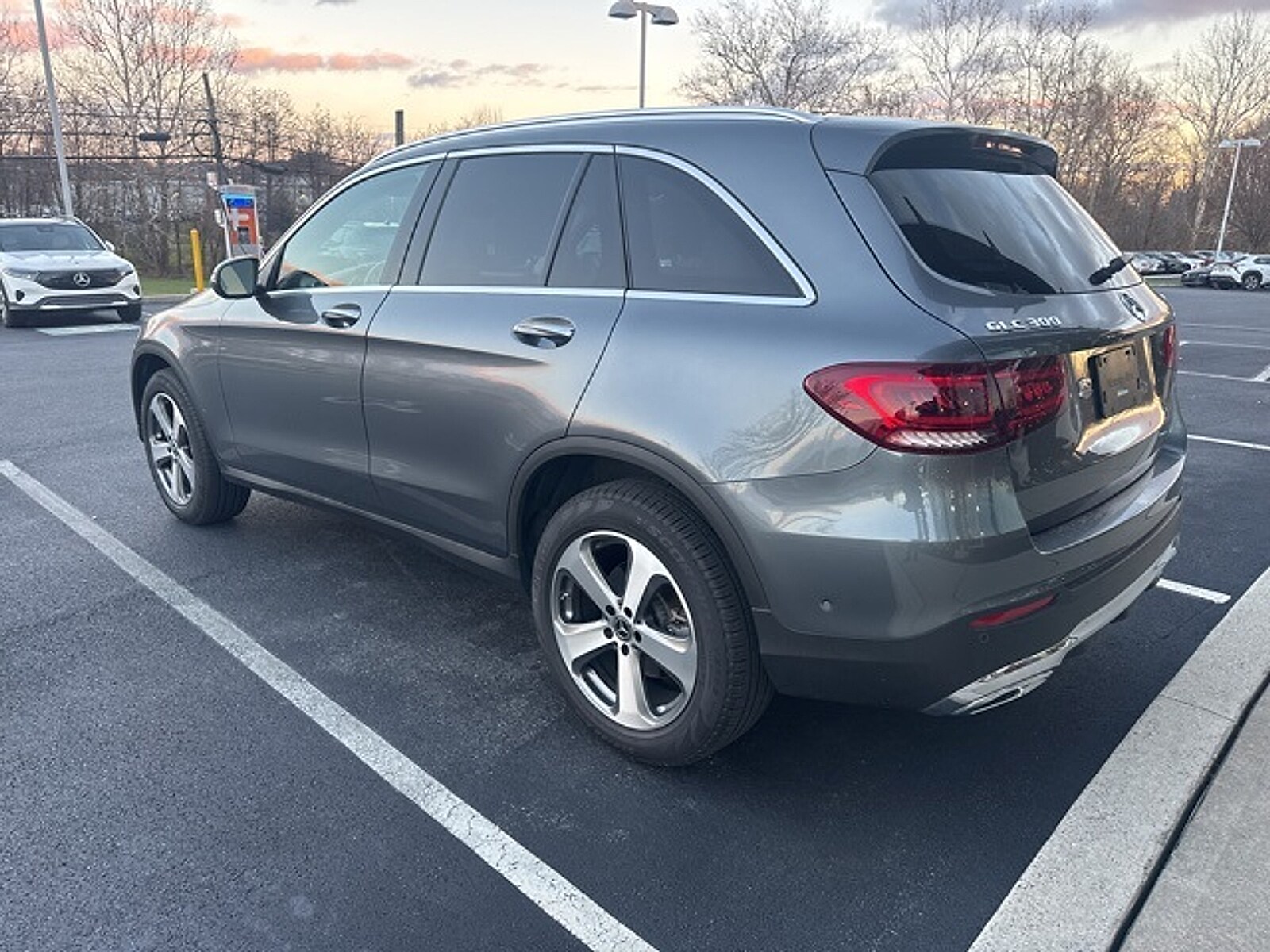 2022 Mercedes Benz GLC 300 4MATIC photo 2