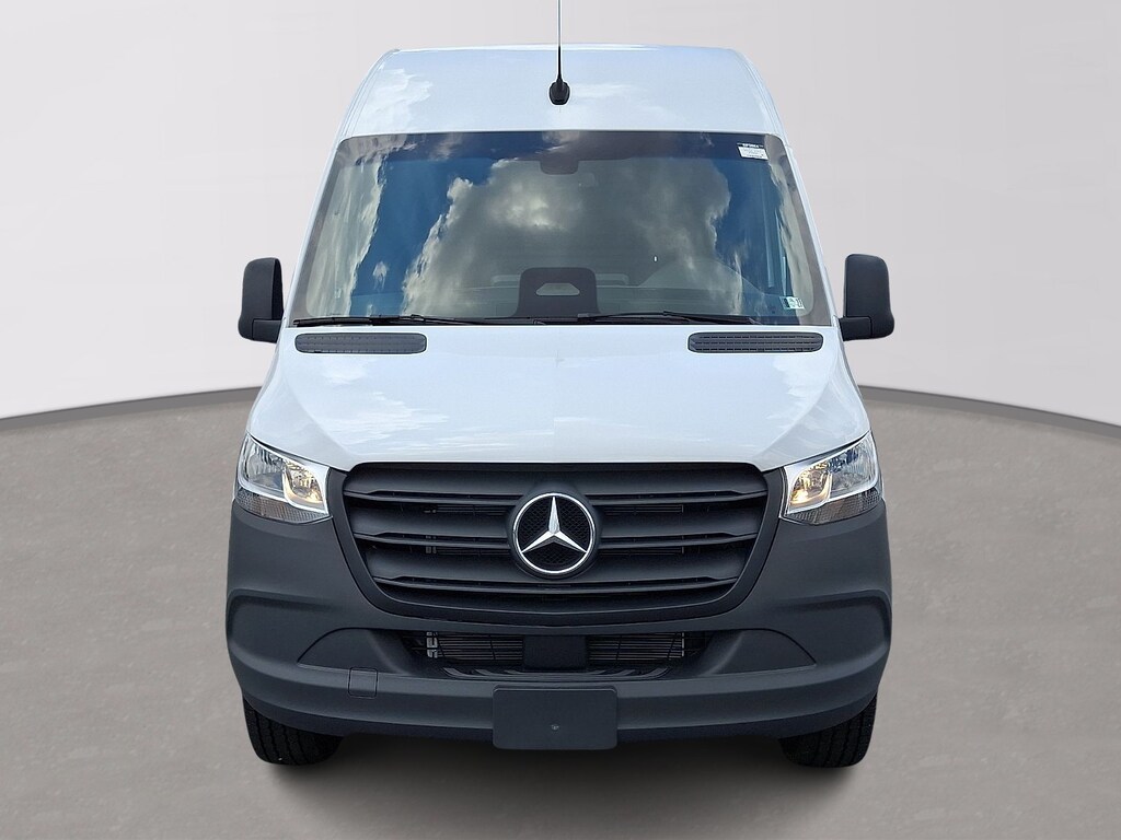 New 2025 Mercedes-Benz Sprinter 2500 Standard Roof 4-Cyl Diesel Van Cargo Van