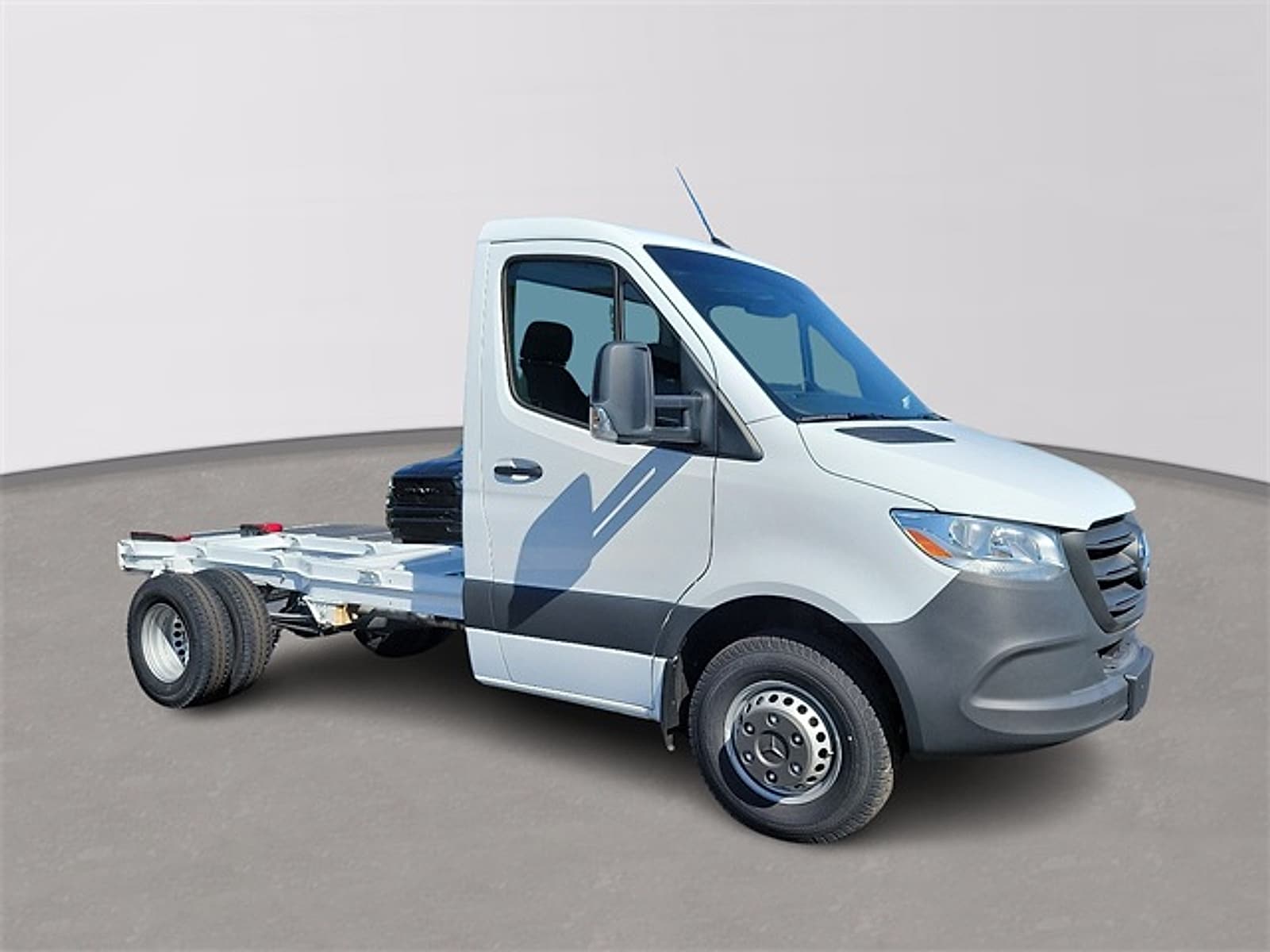 2023 Mercedes-Benz Sprinter Cab Chassis Base's photo