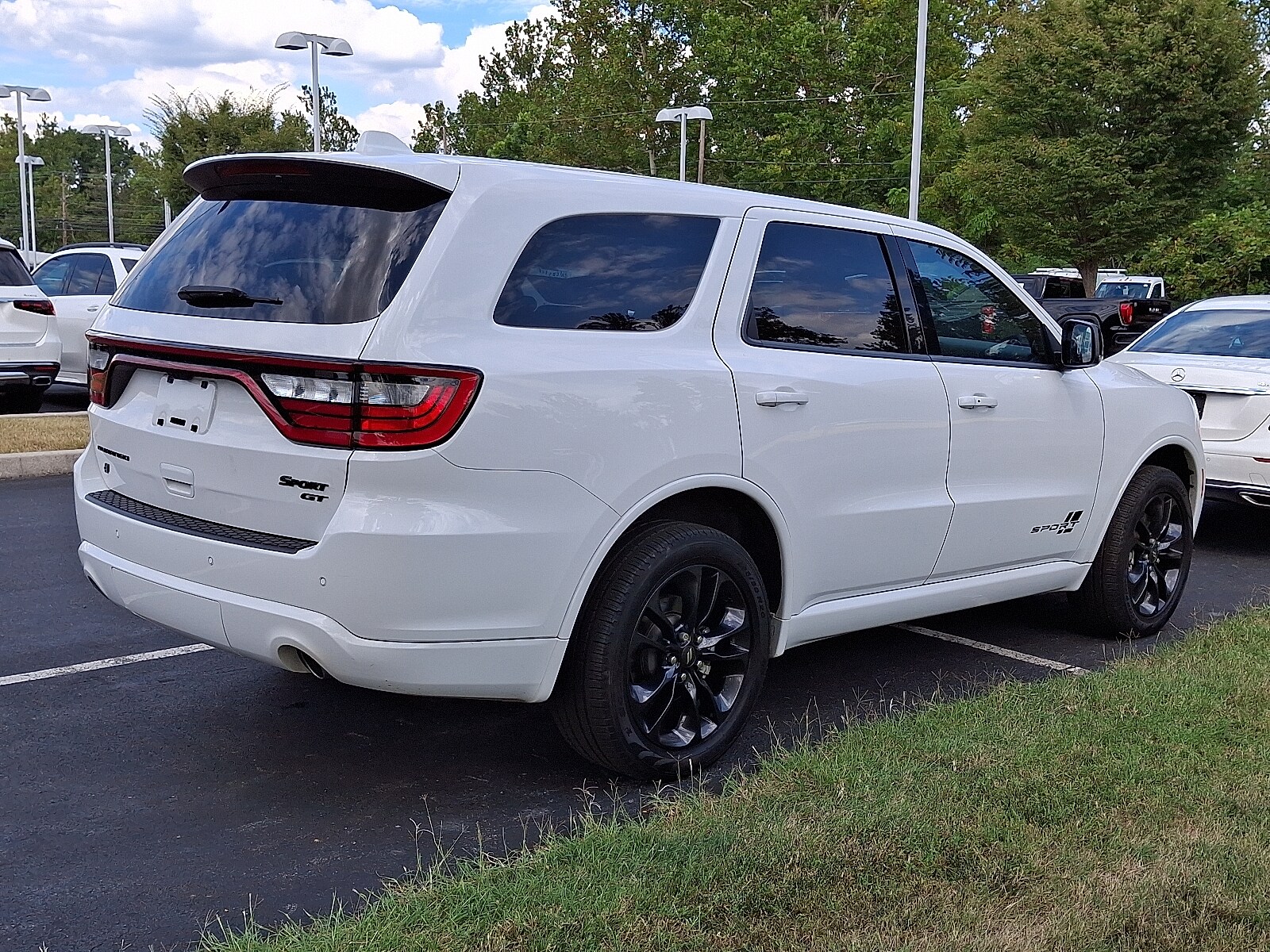 2022 Dodge Durango GT Plus photo 2