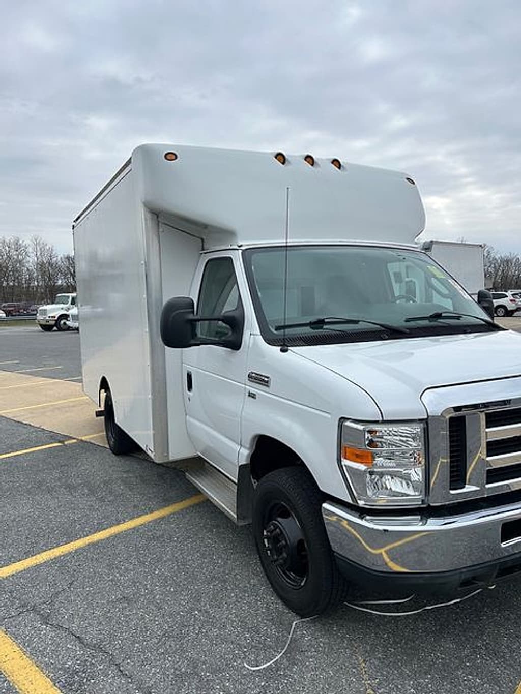 Used 2015 Ford E-350 Cutaway Base Truck