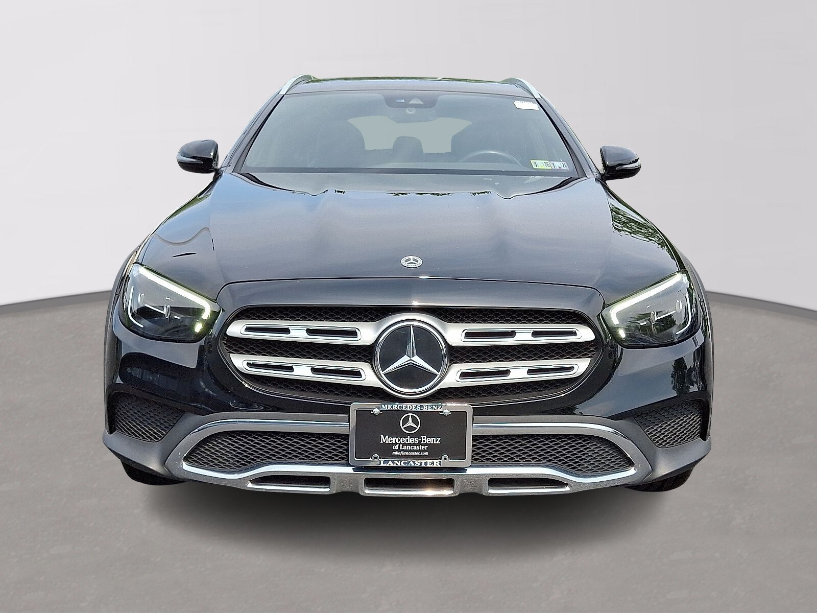 2022 Mercedes Benz E 450 4MATIC Wagon photo 2