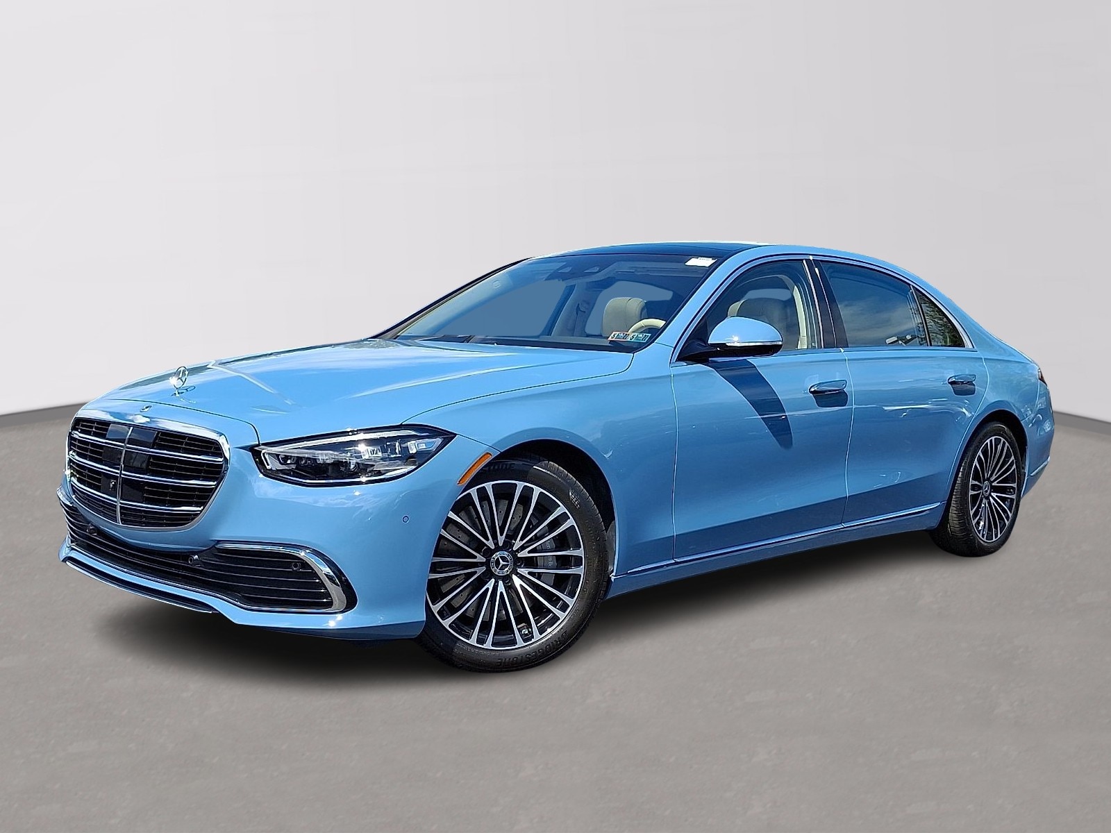 2025 Mercedes-Benz S-Class S 580 4MATIC's photo
