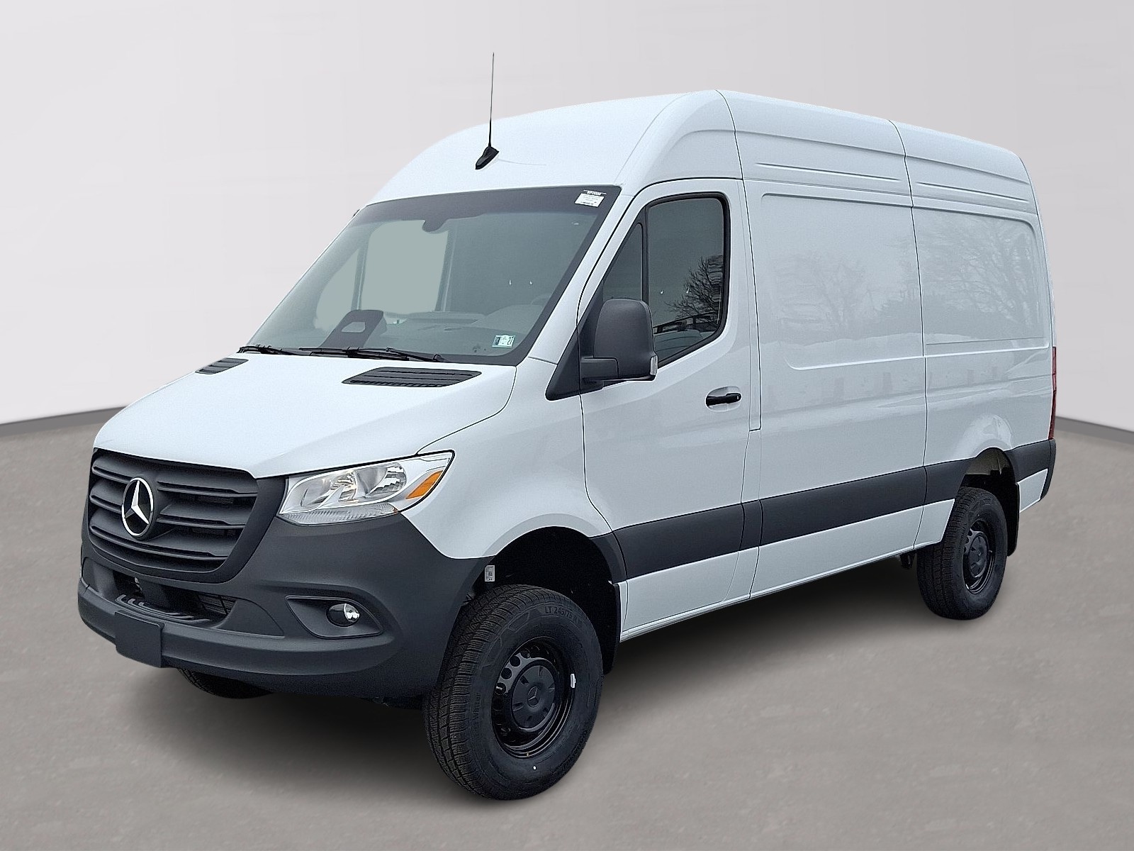 2026 Mercedes-Benz Sprinter 2500 144 WB HO AWD's photo
