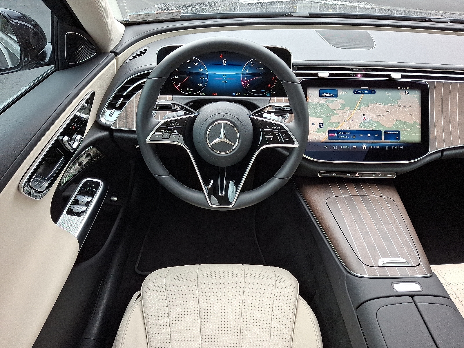 2025 Mercedes-Benz E-Class E350 - Photo 12